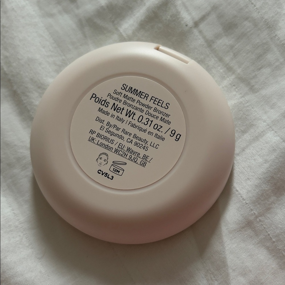 Rare beauty summer feels soft matte powder bronzer - Picture 5 of 5
